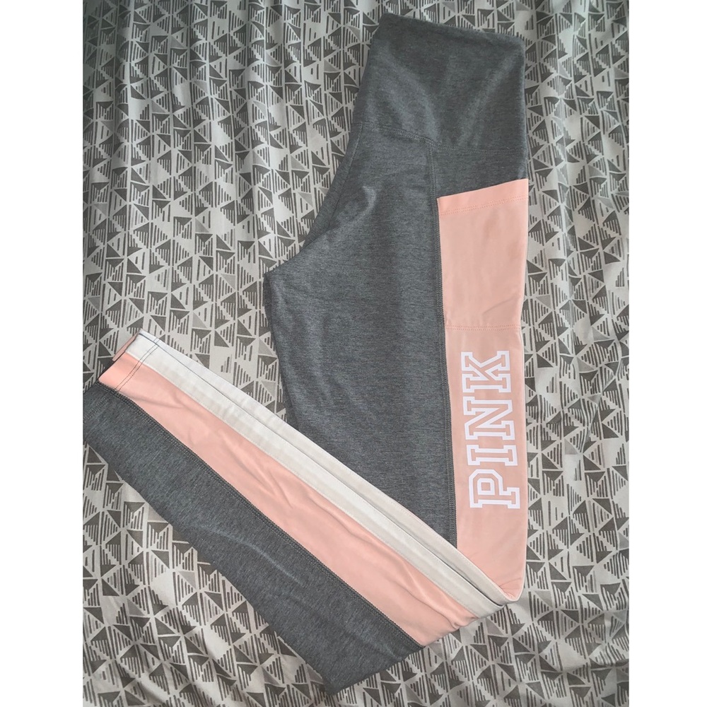 (SOLD)Pink Vicotoria’s Secret Leggings